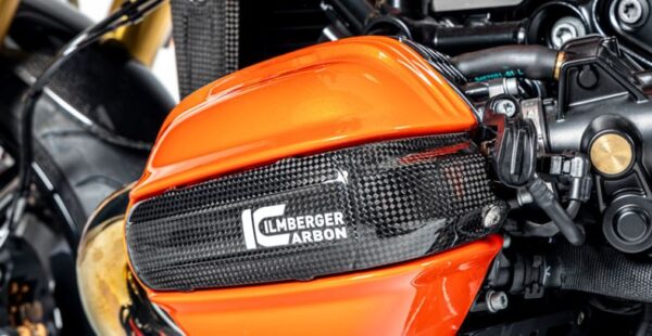 Ilmberger R12 NineT 24-25 スパークプラグキャップカバー 左 カーボングロッシー (艶あり) CG.ZKL.008.R12NT