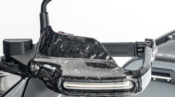 Ilmberger R1300GS 23-24 ハンドプロテクター ハイ ブリンカー左 BDC(ブラックダイヤモンドカーボン仕上げ) グロッシー (艶あり) BG.HPL.004.R23GS